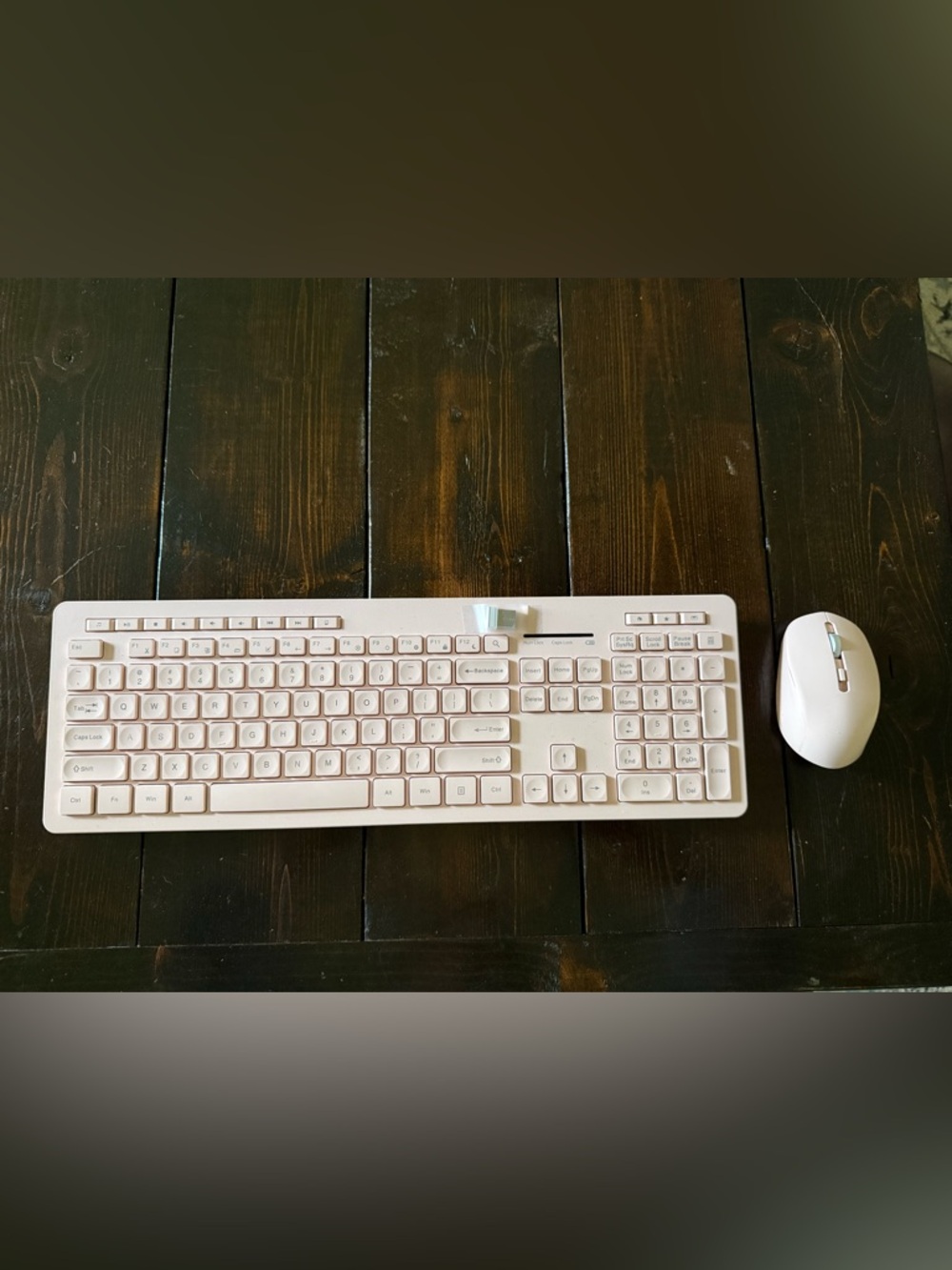 Slim White Wireless Keyboard